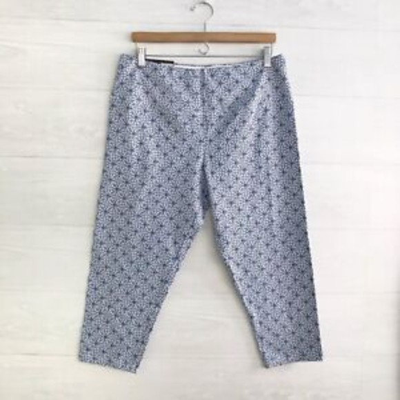 Casablanca Women WaistContouring BootyLifting Capri Legging(Blue/white,S)MSRP$30 - Picture 1 of 1